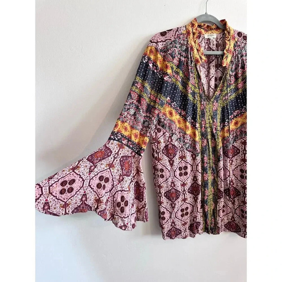 Umgee Daydream Believer Bell Sleeve Boho Paisley Blouse Top Size Large - Picture 2 of 7